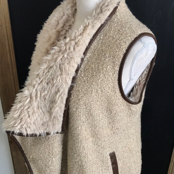 Fur Lined Tweed Sweater Vest - Picture 5 of 6